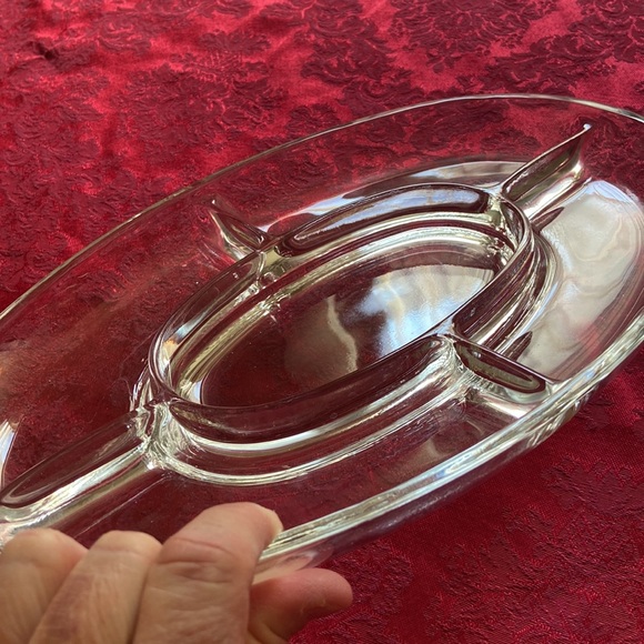 Vintage Thick Clear Pressed Glass Sectional Tray 12”x8.5” inches - Picture 6 of 6